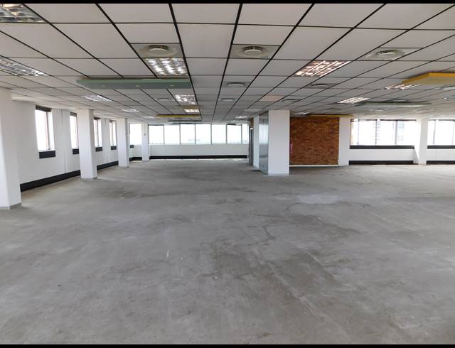 7,200M² OFFICE TO LET IN FERNDALE